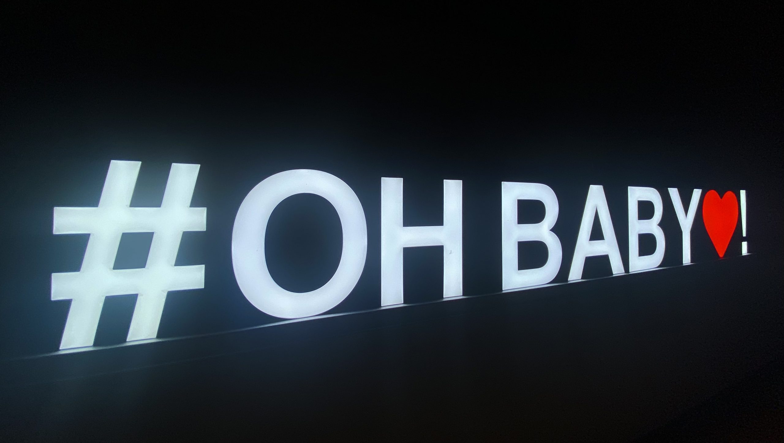 Dekorative Aufschrift OH BABY