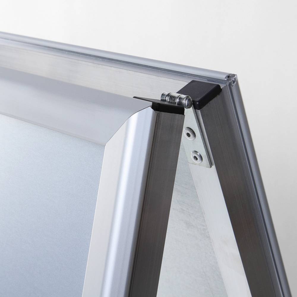 A stojalo 25mm ostri vogali